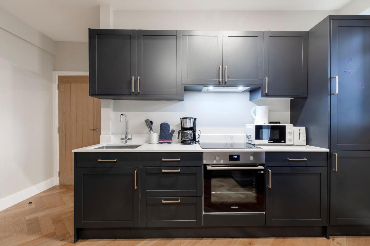 Bright Apartments Near Marble Arch And Hyde Park Лондон Екстериор снимка